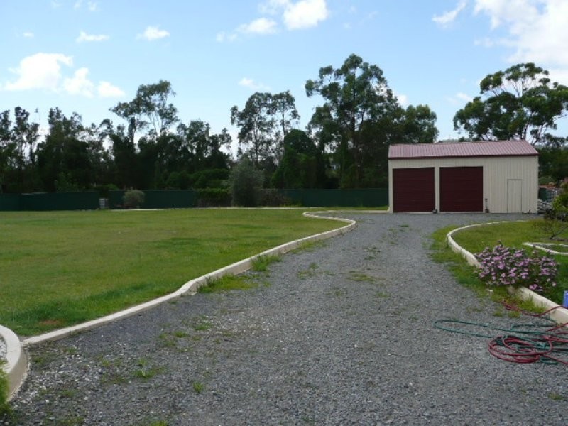 16 Connemara Rd, Gaven QLD 4211