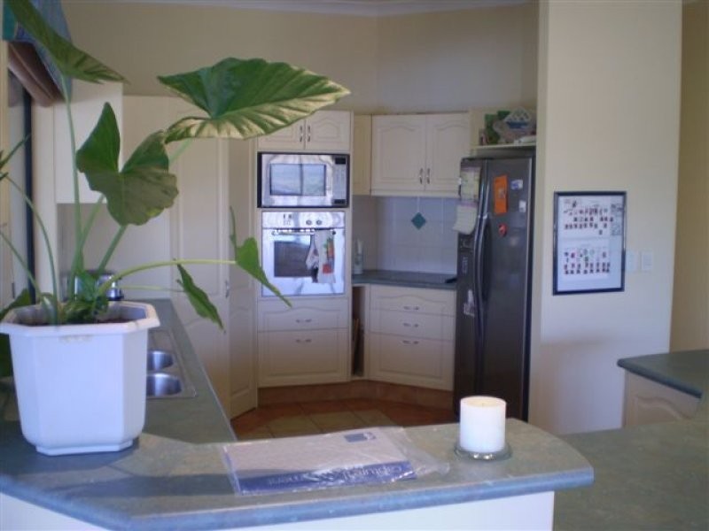 70 Ingles Circuit, Arundel QLD 4214