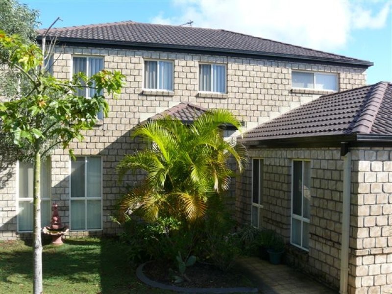 17 Fanning Crt, Pacific Pines QLD 4211