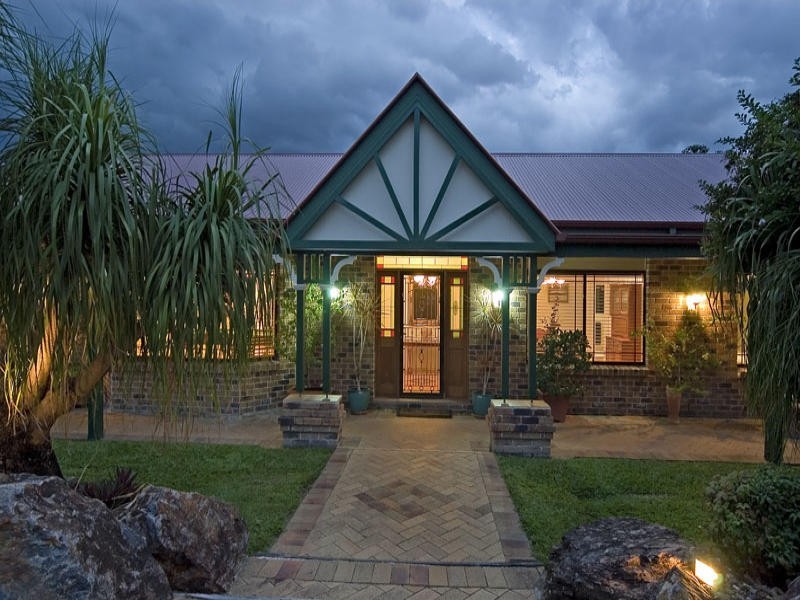 12 Hannaford Place, Helensvale QLD 4212