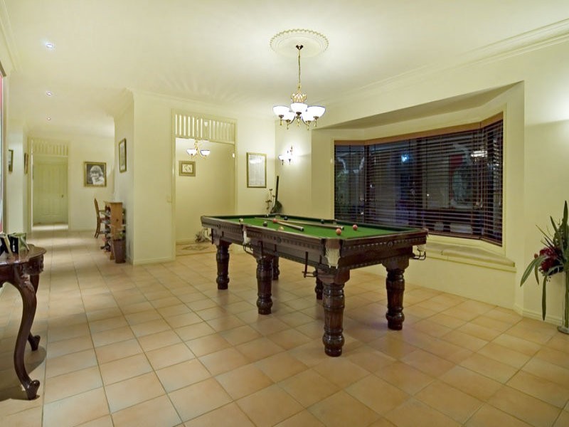 12 Hannaford Place, Helensvale QLD 4212