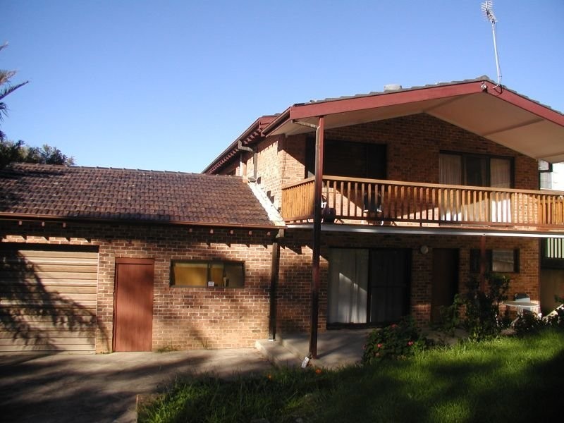 14 Ambleside Avenue, Mount Keira NSW 2500