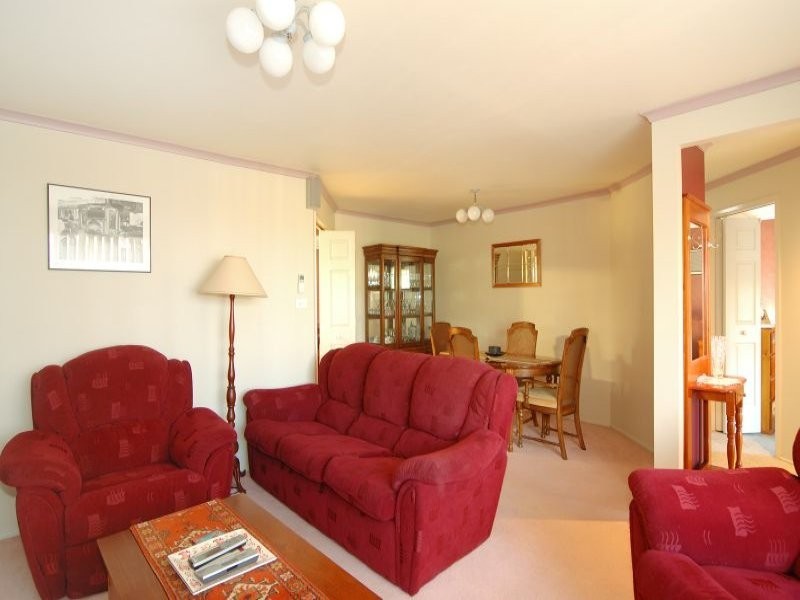 22 Golden Grove, Albion Park NSW 2527