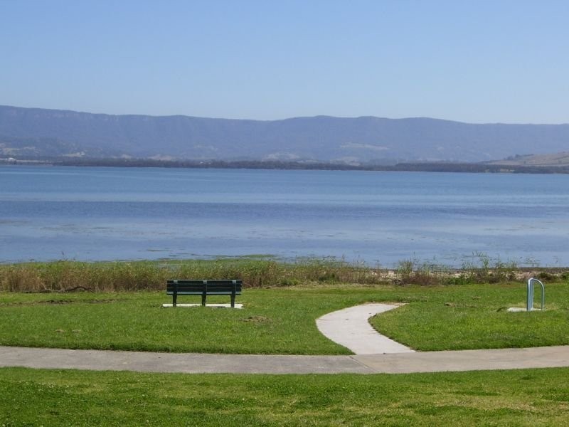 12 Thrower Avenue, Mount Warrigal NSW 2528