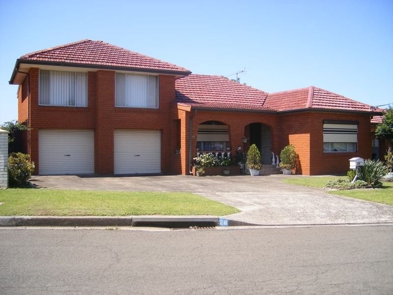 28 Lombard Avenue, Fairy Meadow NSW 2519