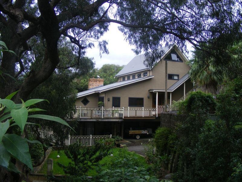 26 Camden Grove, Figtree NSW 2525