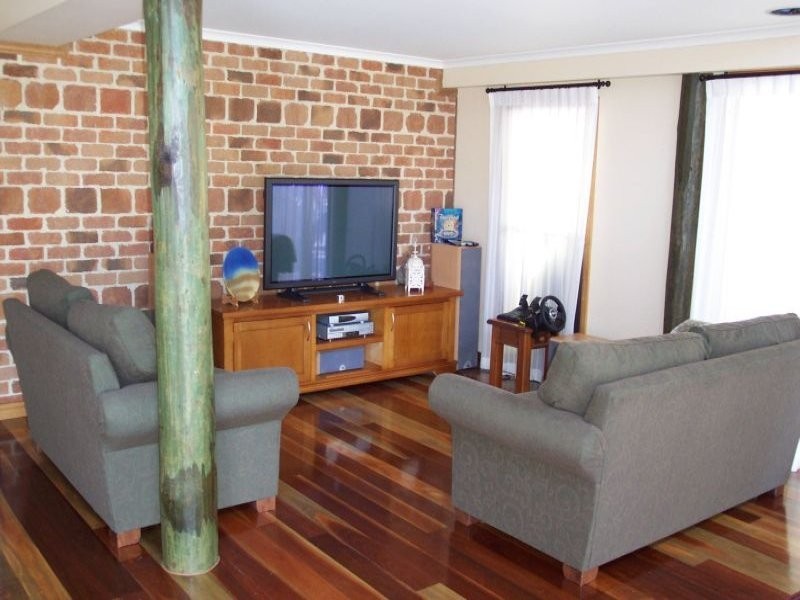 26 Camden Grove, Figtree NSW 2525