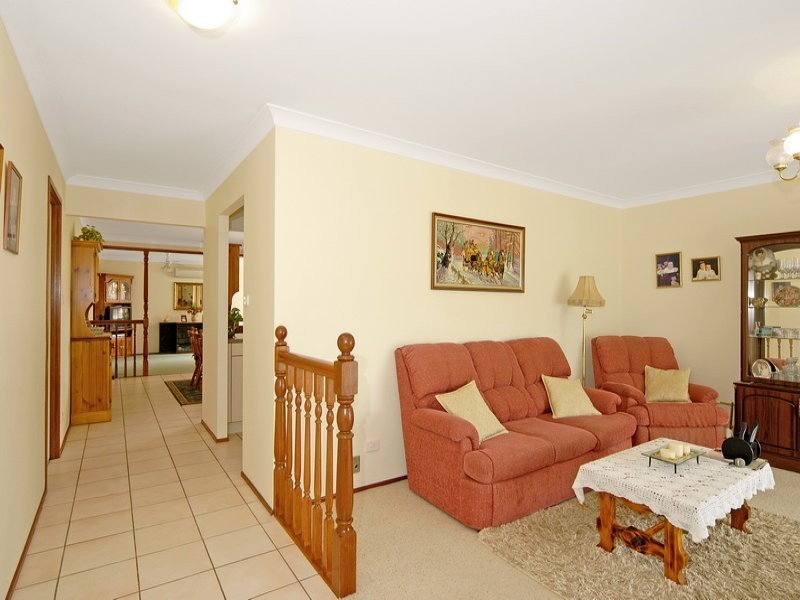 18 Amanda Place, Horsley NSW 2530