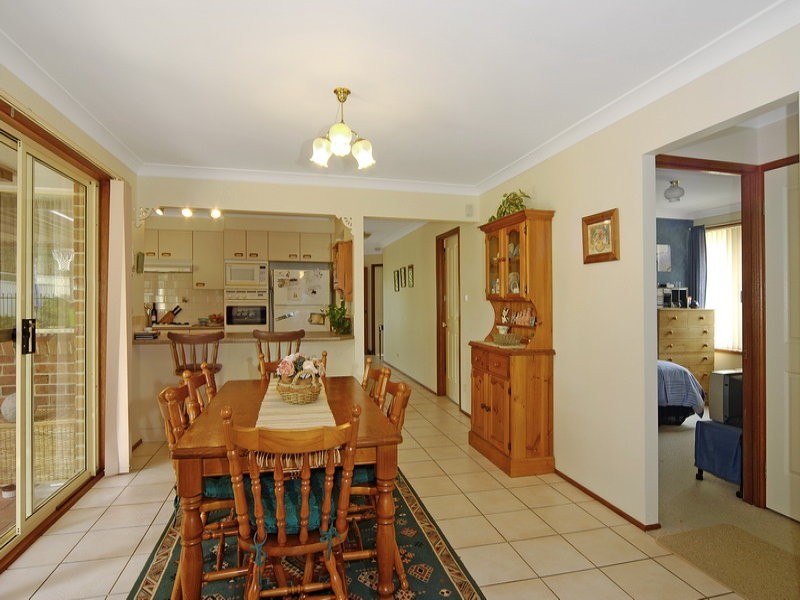 18 Amanda Place, Horsley NSW 2530