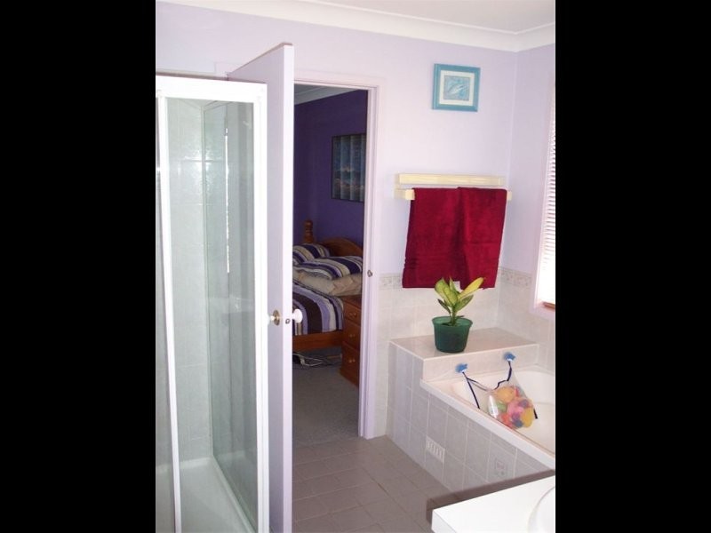 15 Yeldah Drive, Horsley NSW 2530