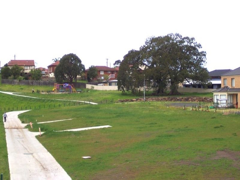 116 Shearwater Drive, Lake Heights NSW 2502