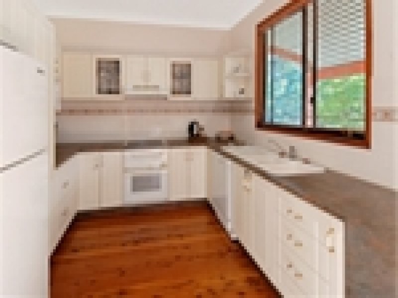 32 Loch Carron Avenue, Farmborough Heights NSW 2526