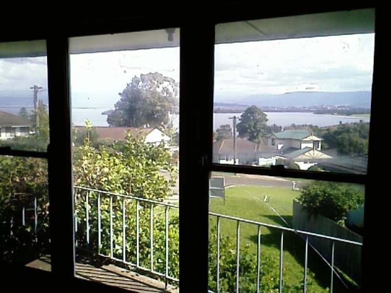 4 Weerona Street, Berkeley NSW 2506