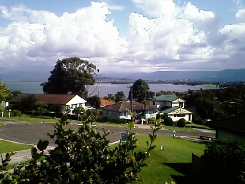 4 Weerona Street, Berkeley NSW 2506