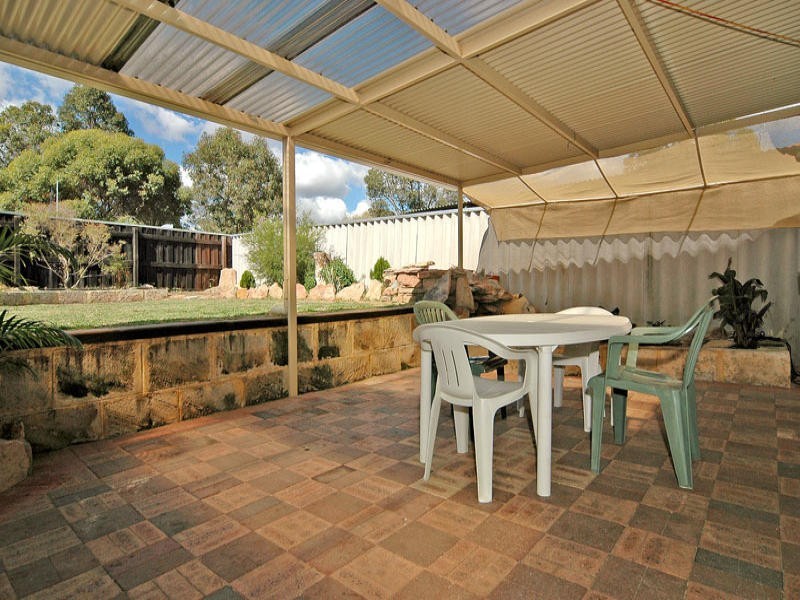 4 Hindoo Elbow, Stratton WA 6056