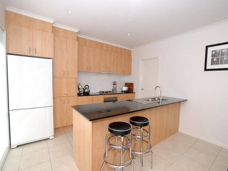 26 Sovereign Manors Cres, Rowville VIC 3178