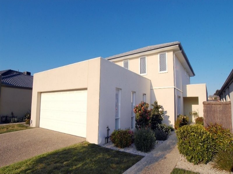 26 Sovereign Manors Cres, Rowville VIC 3178