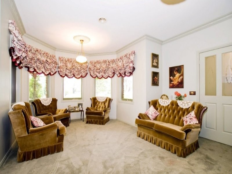 2 Ruby Close, Rowville VIC 3178