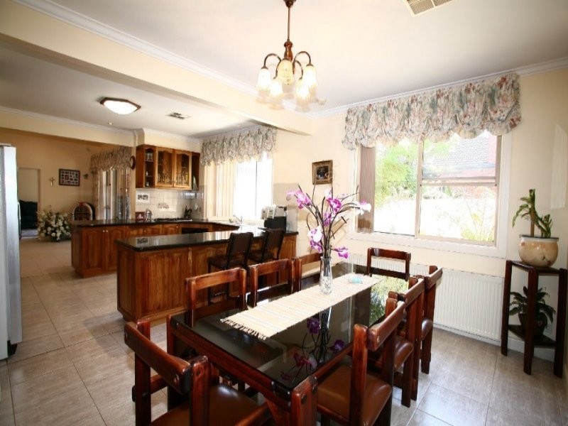 8 Palmerston Road, Lysterfield VIC 3156