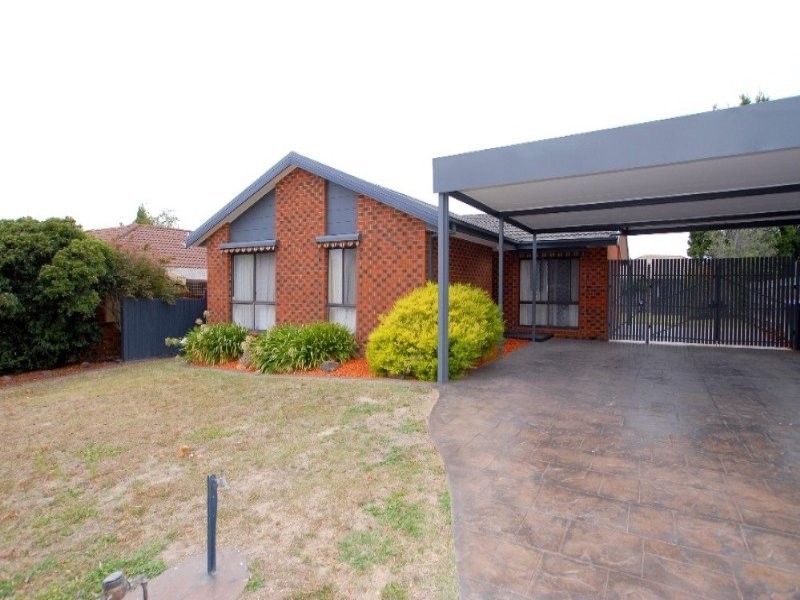 33 Cardinia Way, Rowville VIC 3178