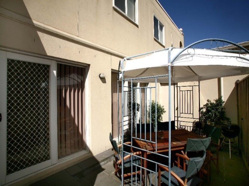 4 Parklane Way, Rowville VIC 3178