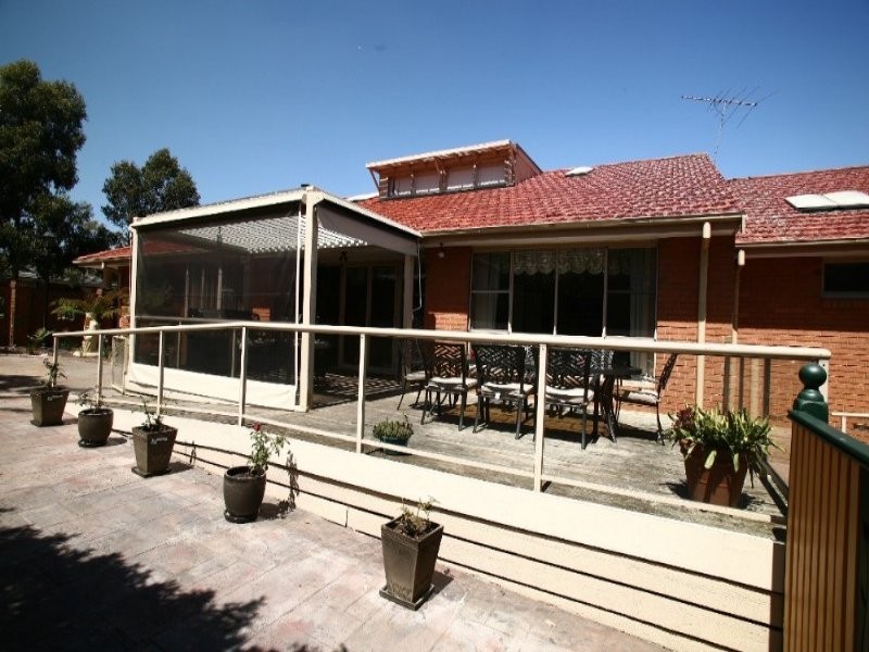 8 Palmerston Road, Lysterfield VIC 3156