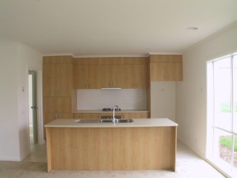 81 Sovereign Manors Cres, Rowville VIC 3178