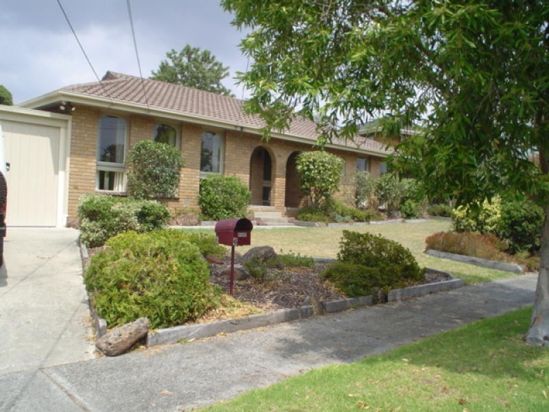 6 Centaur Crt, Bayswater VIC 3153