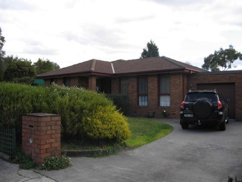 15 Prior Court, Rowville VIC 3178