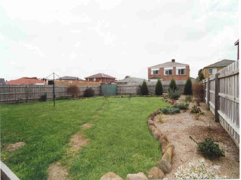 11 Elaine Place, Rowville VIC 3178