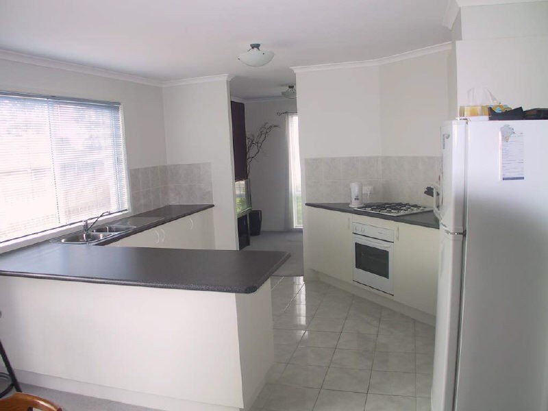 2 Aimee Place, Rowville VIC 3178