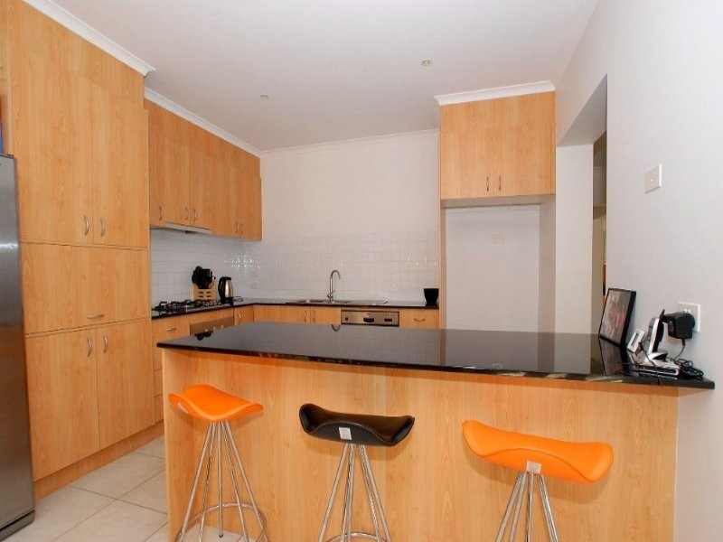 76 Sovereign Manors Crescent, Rowville VIC 3178