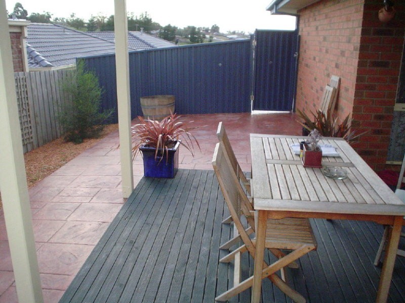 18 KATHRYN CLOSE, Pakenham VIC 3810