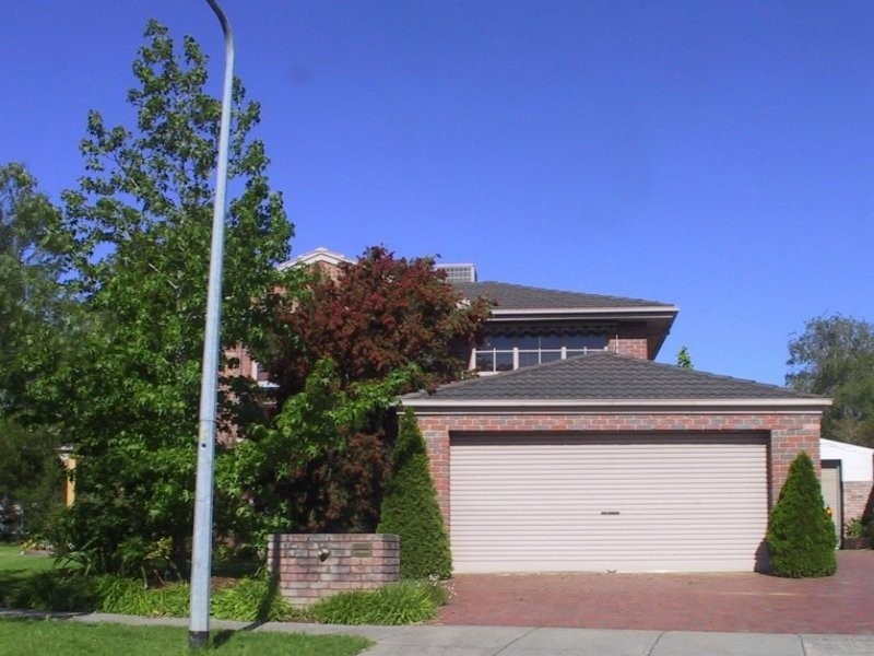 15 Bryden Drive, Ferntree Gully VIC 3156