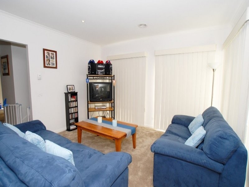 26 Sovereign Manors Cres, Rowville VIC 3178