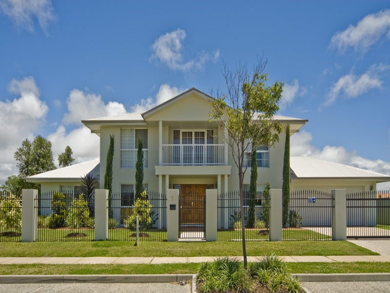 4 Torrevella Vista, Runaway Bay QLD 4216