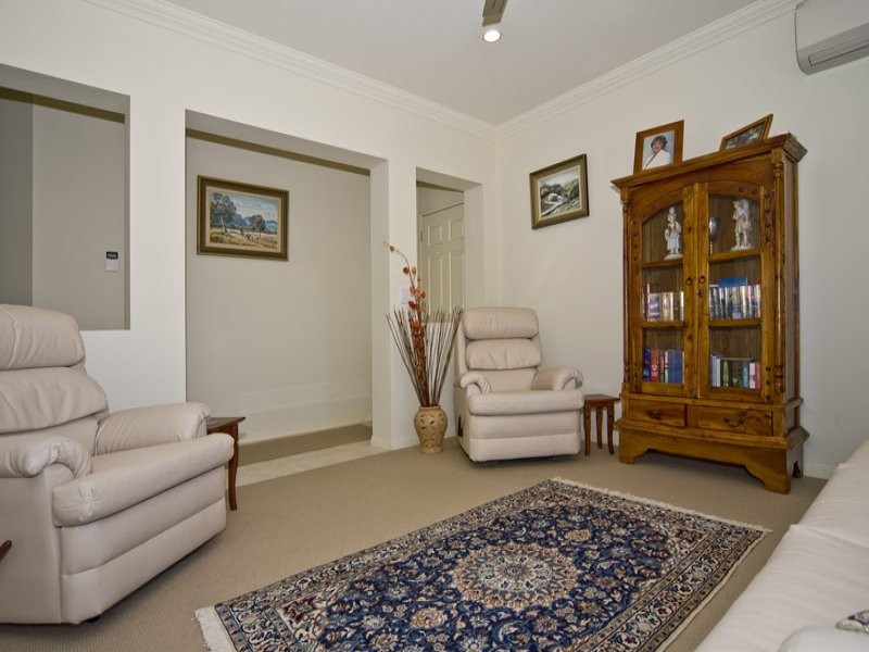 4 Torrevella Vista, Runaway Bay QLD 4216