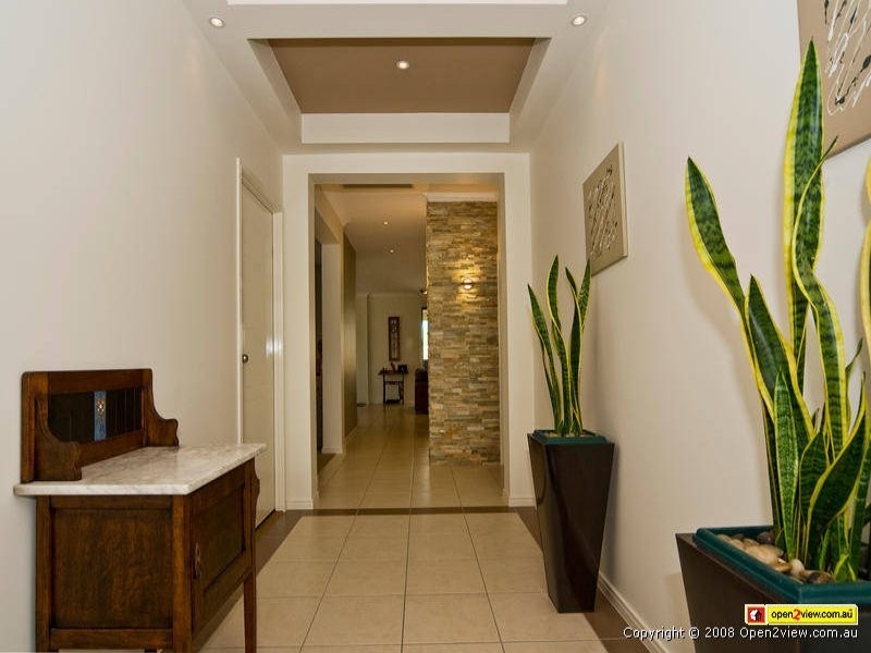 39 Highcrest Circuit, Molendinar QLD 4214