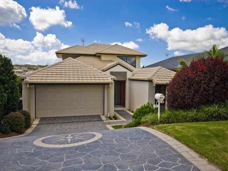 27 Mellum Circuit, Pacific Pines QLD 4211
