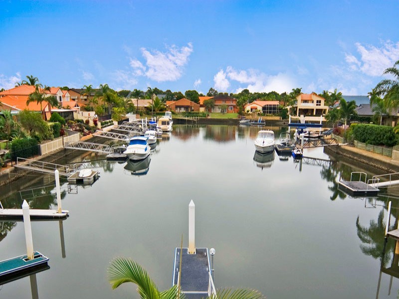 6 Smugglers Place, Runaway Bay QLD 4216