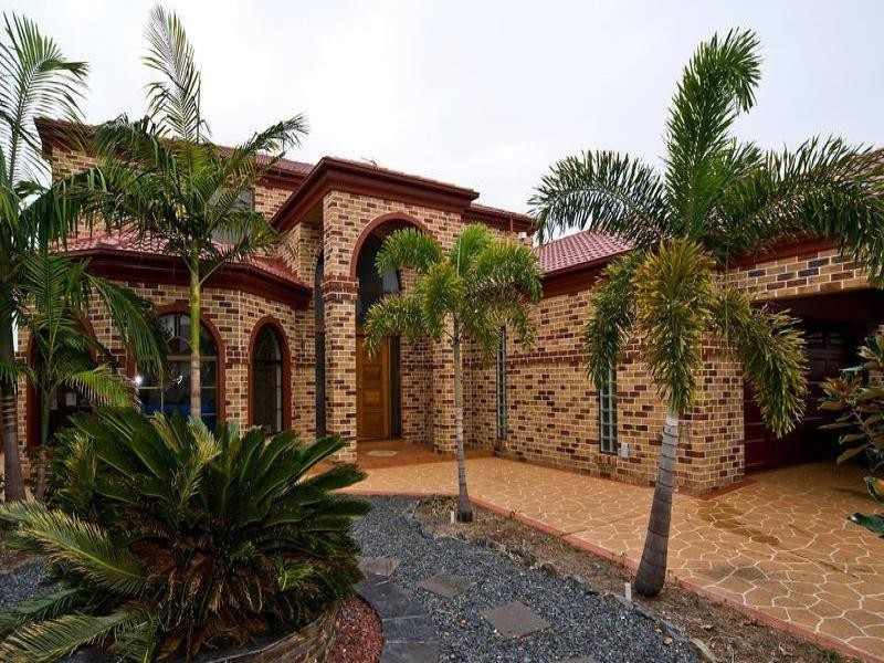 6 Smugglers Place, Runaway Bay QLD 4216
