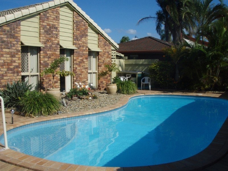 1 Longboat Place, Biggera Waters QLD 4216