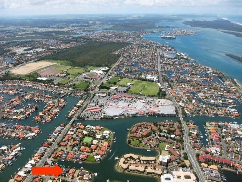 10 Folkstone Place, Runaway Bay QLD 4216