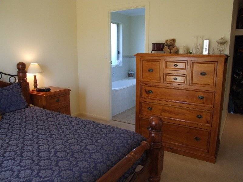 16 Claxton Way, Burton SA 5110