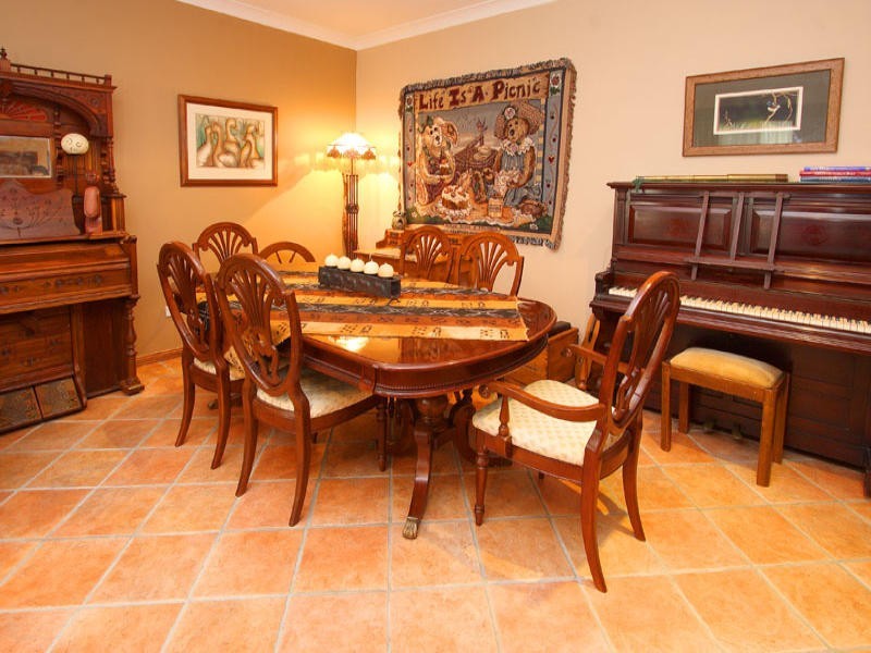 28 Victor Russell Drive, Samford QLD 4520