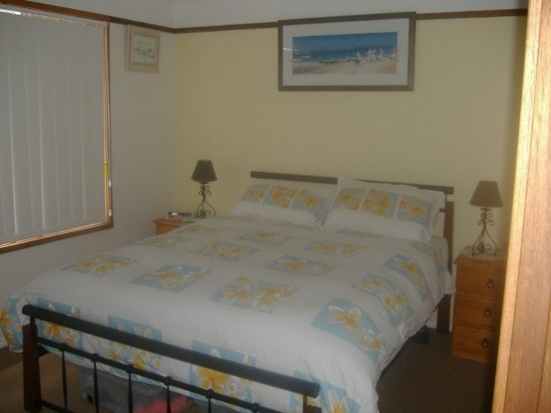 8 Karne Street, Sanctuary Point NSW 2540