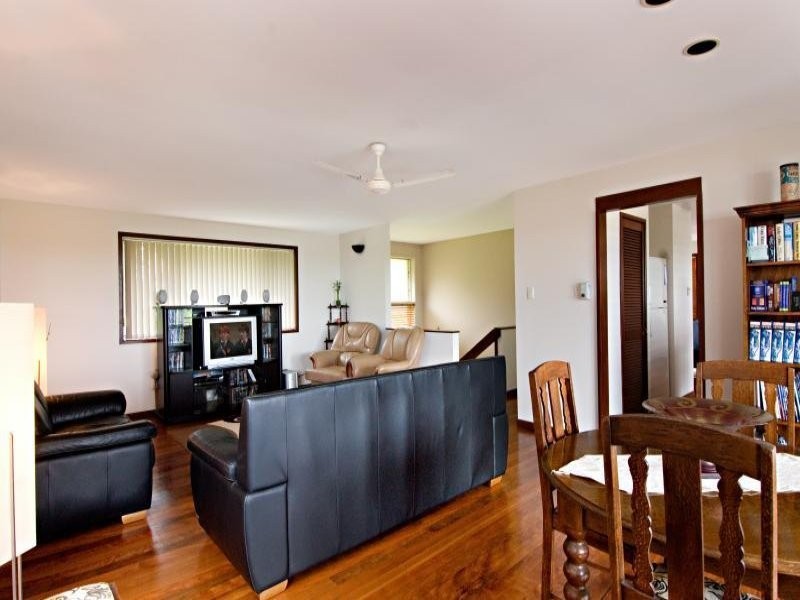 7 Vickers Street, Battery Hill QLD 4551