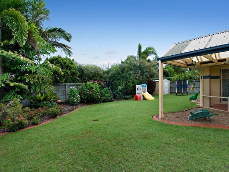 6 Firefly Street, Pelican Waters QLD 4551