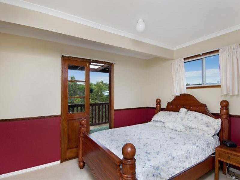 1 Stradbroke Drive, Little Mountain QLD 4551