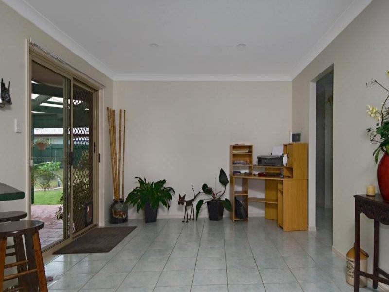6 Rhodes Place, Aroona QLD 4551